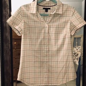 Short sleeve plaid shirt